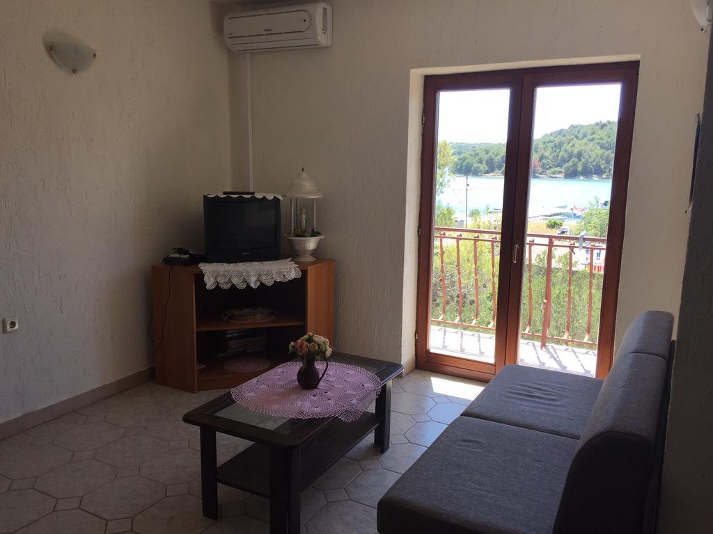 Apartments Davor Jadrtovac Экстерьер фото